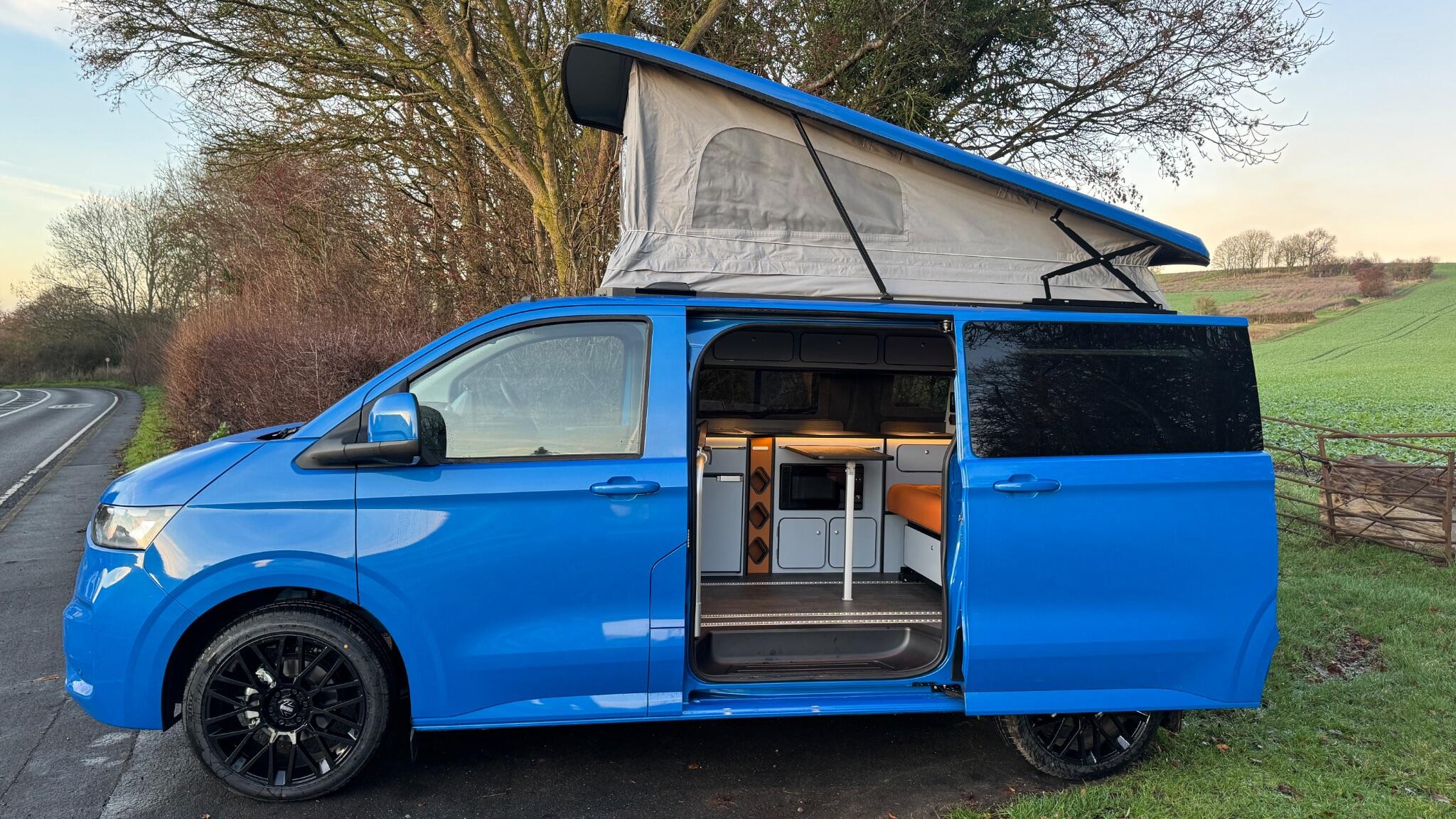 ALL NEW T7, 2025/75 Commerce Plus Camper King Freedom SWB Automatic (FYT)